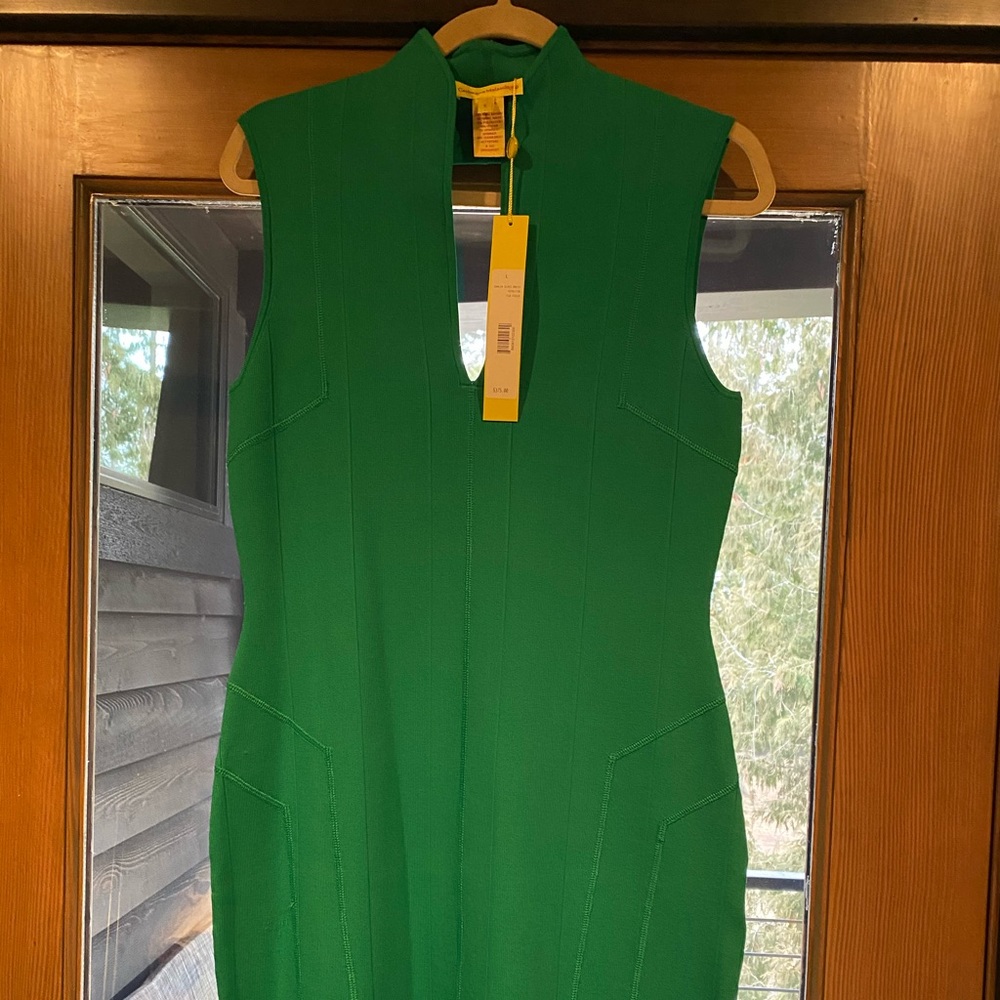 Dress - Picture 3 of 4